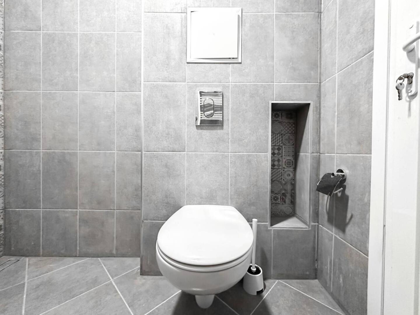 6 Studios 6 Bathrooms 2 Levels Kitchens Szófia Kültér fotó